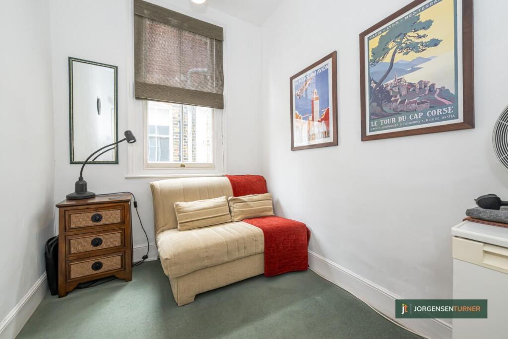 Bedroom .jpg