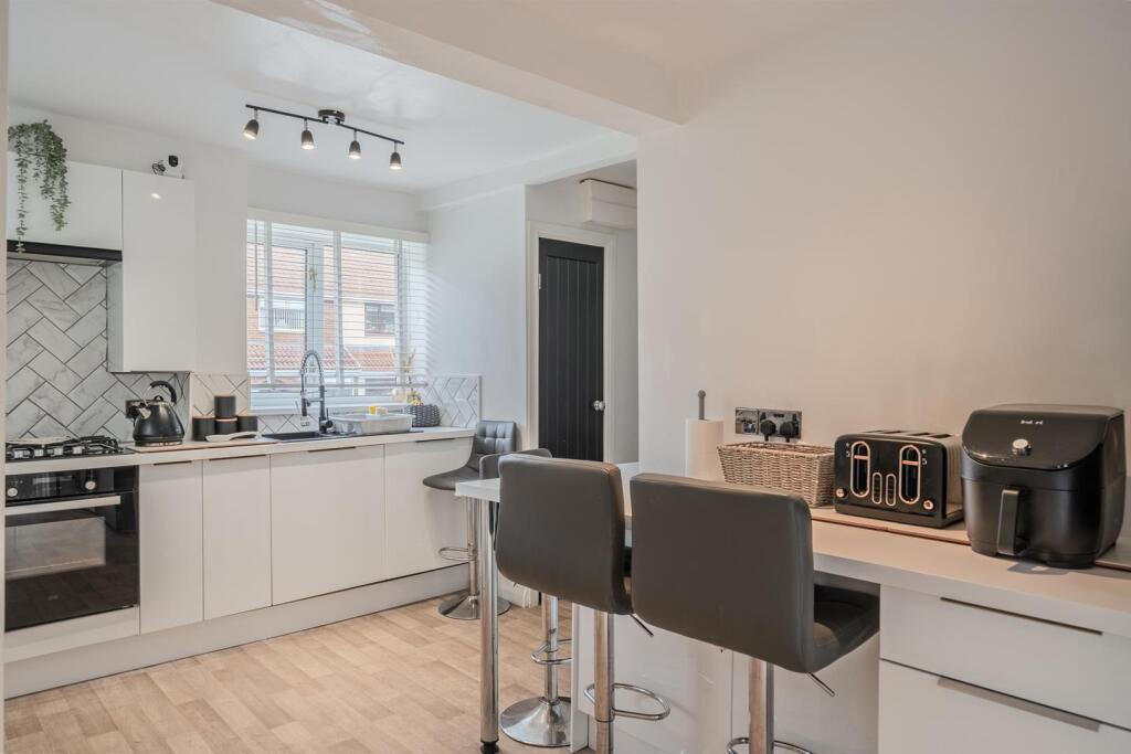 57 Mynydd Maen Road-17.jpg