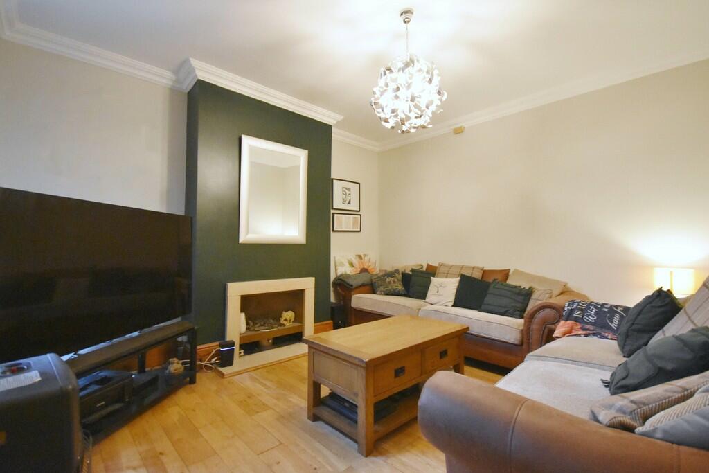Living Room-min