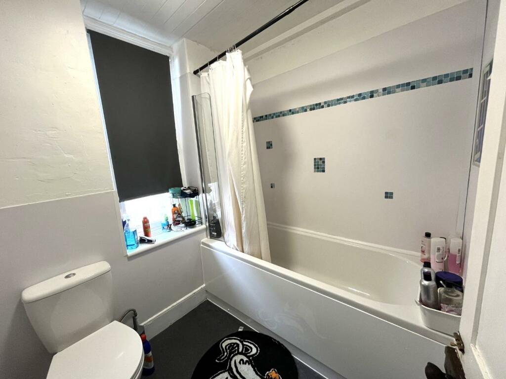 Bathroom.JPG