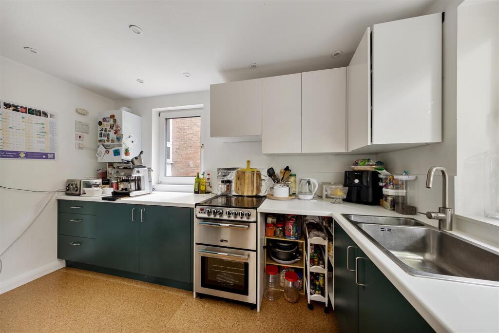 Orwell Lodge, 4, Hermitage Walk, E18