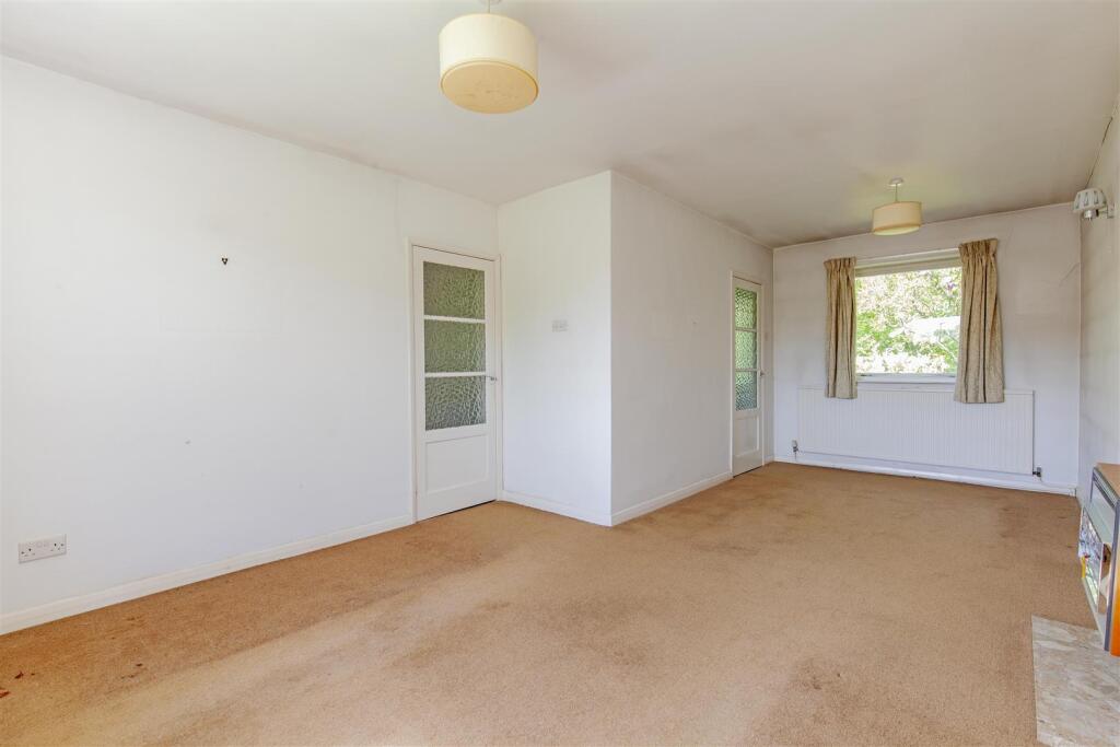 Reception Room-3.jpg