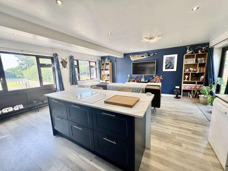 Kitchen living space