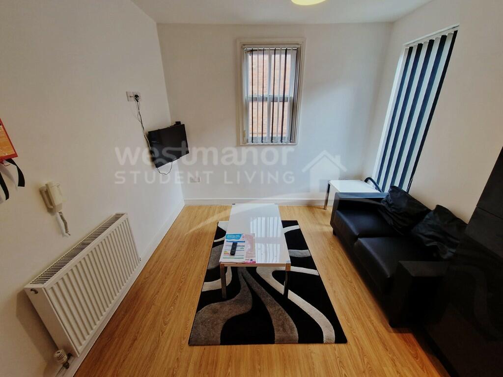 FLAT 8