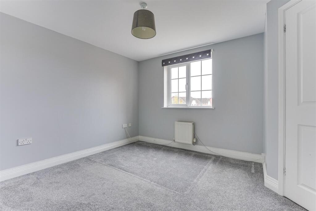 Harmonds Wood Close-11.jpg