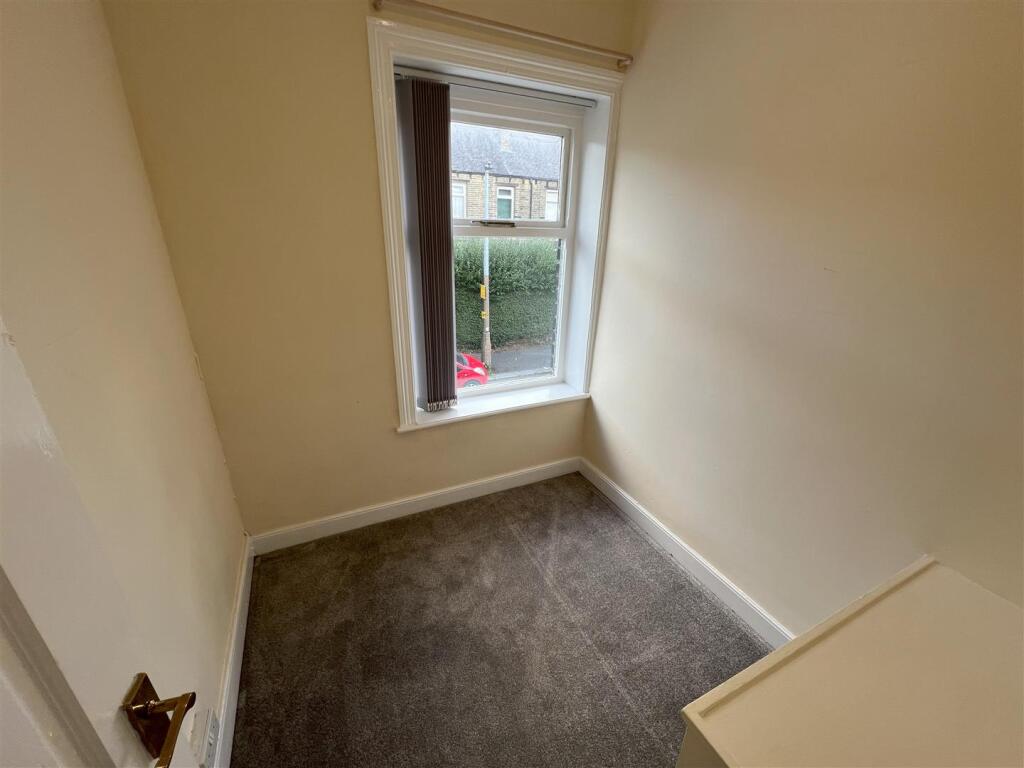 SMALL BEDROOM 2.jpeg