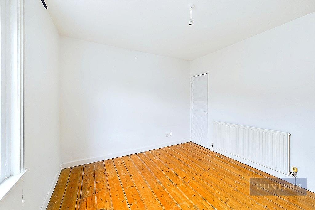 CAM01635G0-PR0182-STILL010.jpg