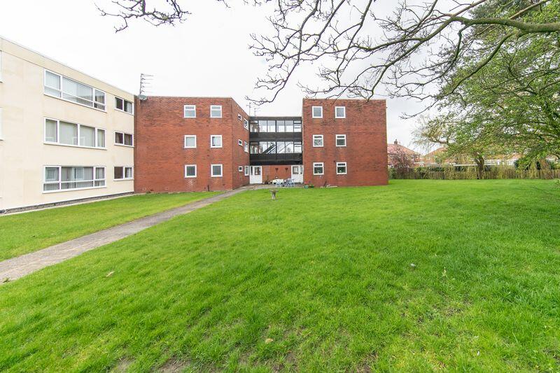 Rear elevation &amp; communal gardens