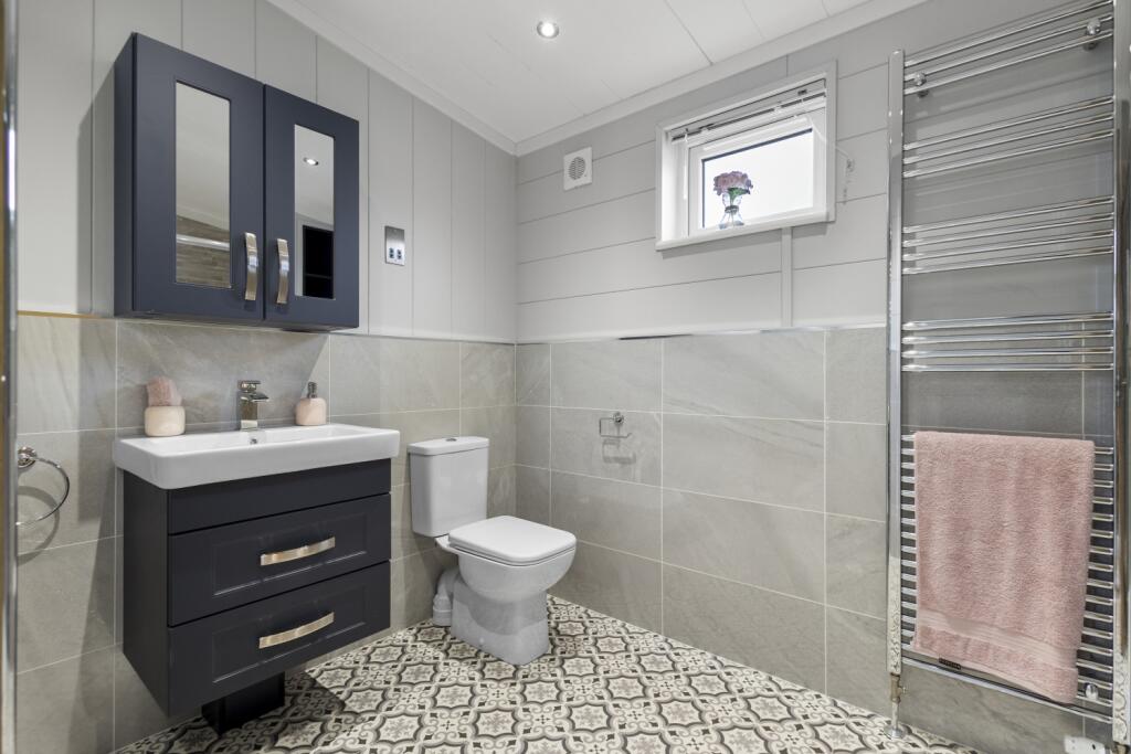 Ensuite Shower Room 