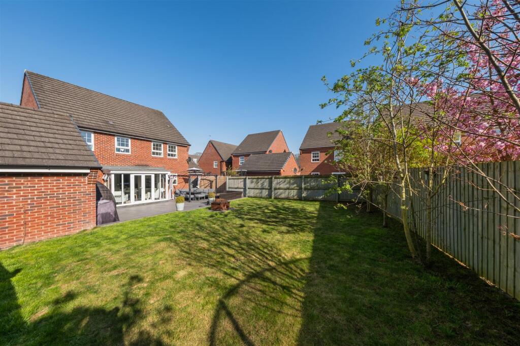 4 Brooke Avenue-044.jpg