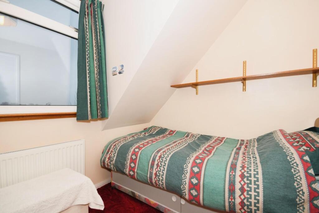 BEDROOM 3.jpg