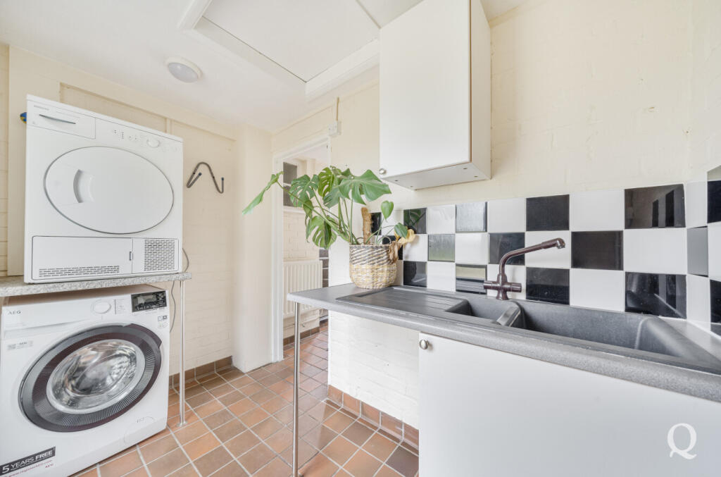 a43775e1-38f9-450...