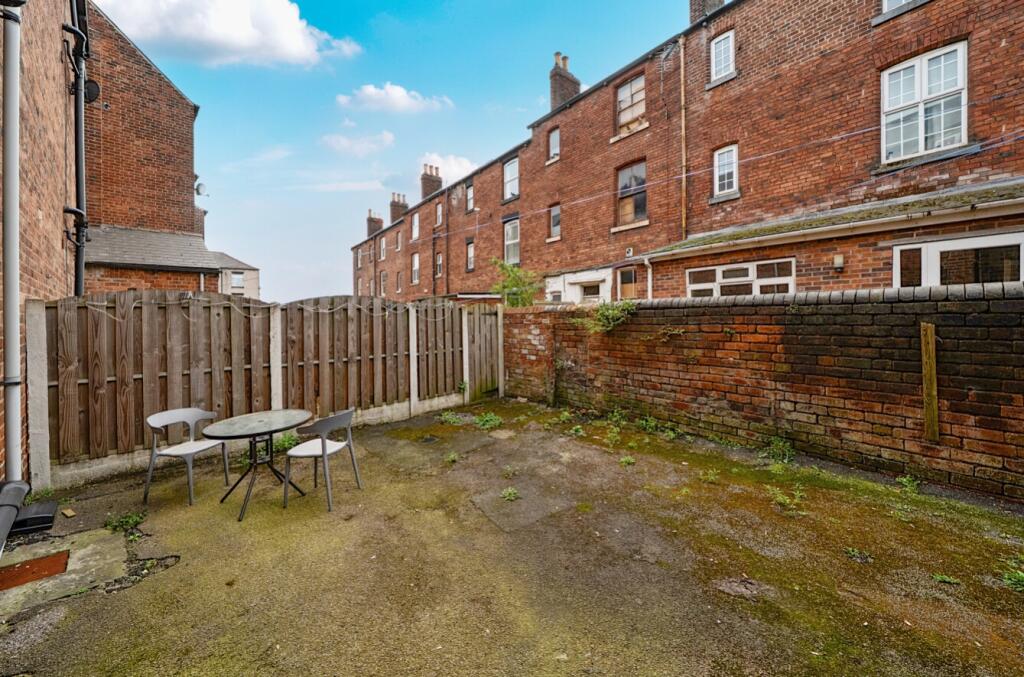 private enclosed garden