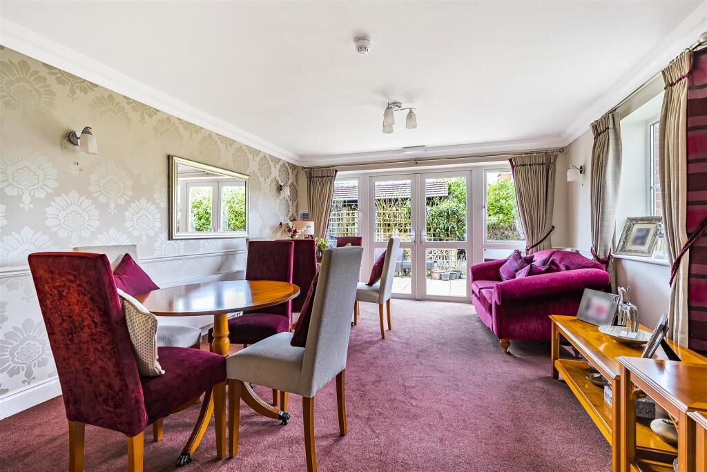 Owners Lounge (3).jpg