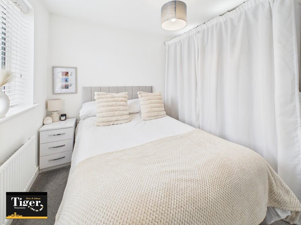 CAM02176G0-PR0601...