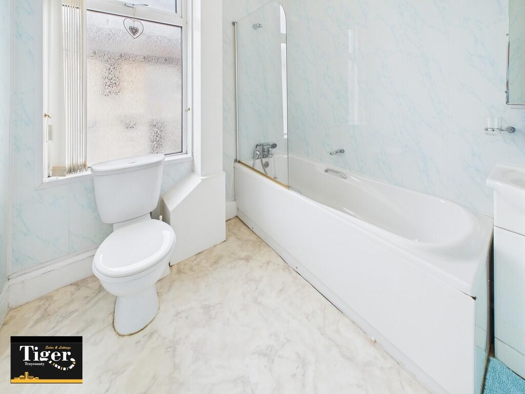 CAM02176G0-PR0650...