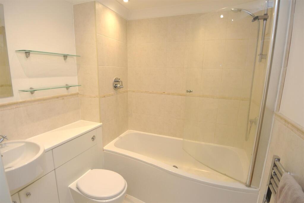 Bathroom.JPG