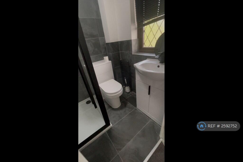 Master Ensuite