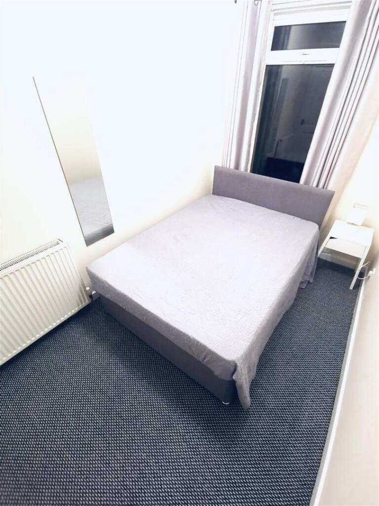Flat 0:2, 91, Ashgill Road Glasgow  6.jpg