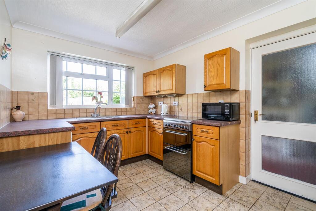 51 Frankholmes Drive_5.jpg
