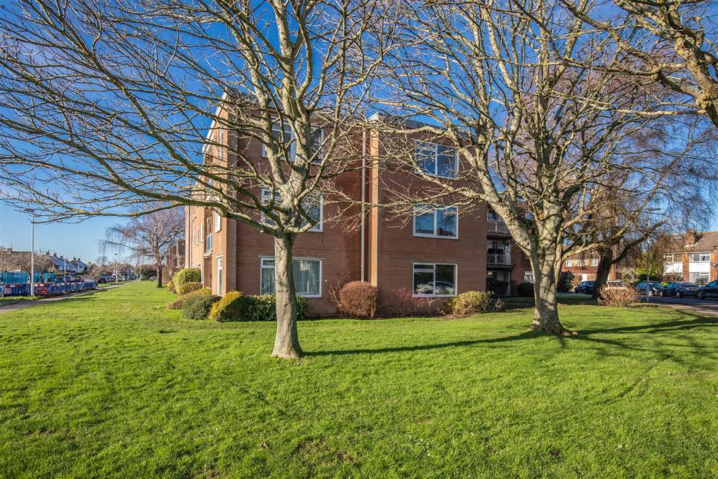 11 Pelham Court-10.jpg