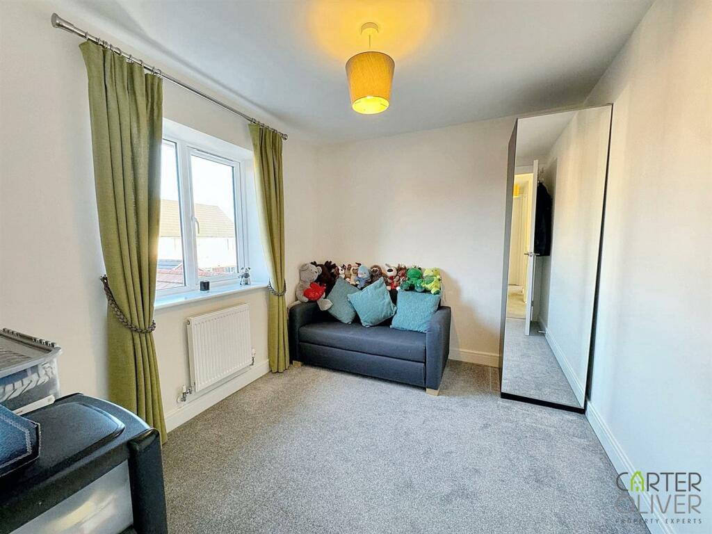 BEDROOM 3 (REAR - DOUBLE)