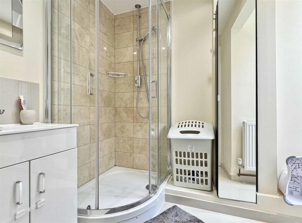 Shower Room.jpg