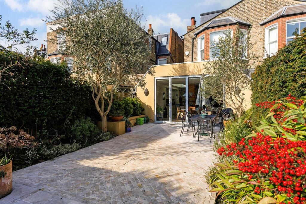 86348_63 Doneraile Street (37)_low.jpg