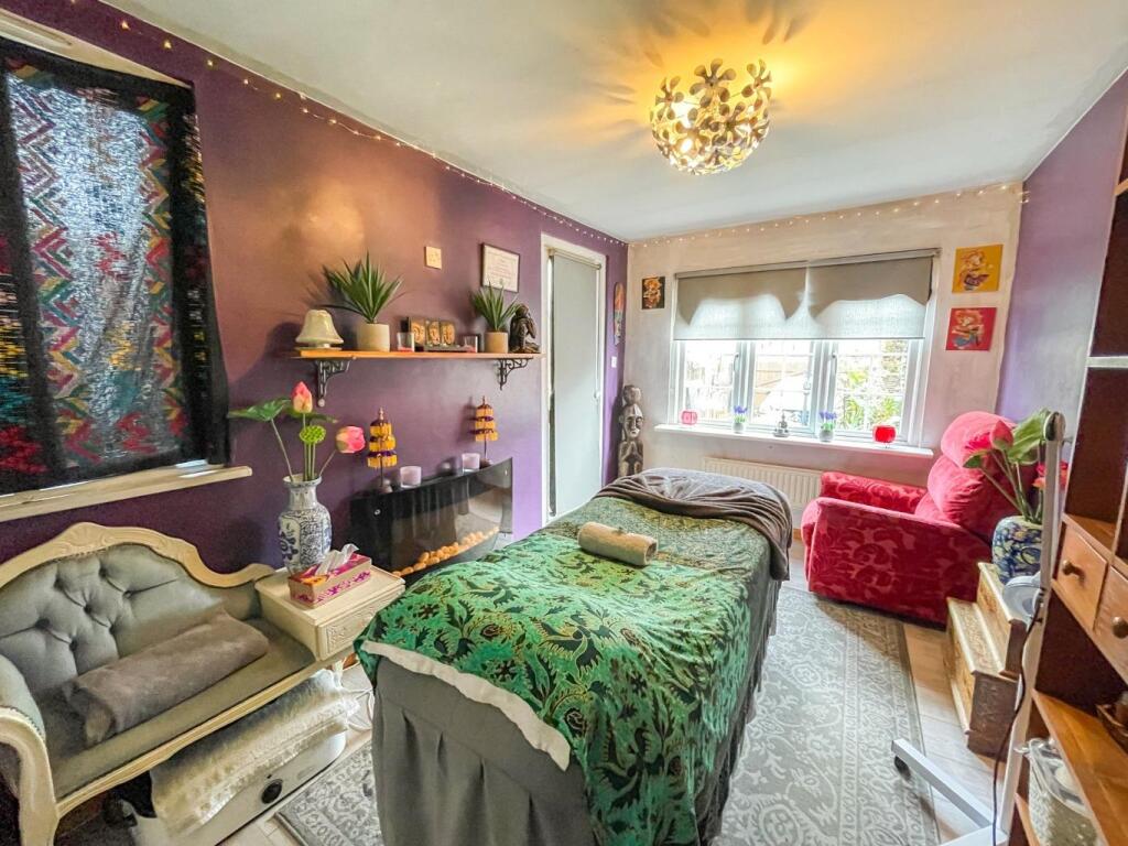 Treatment/reception room