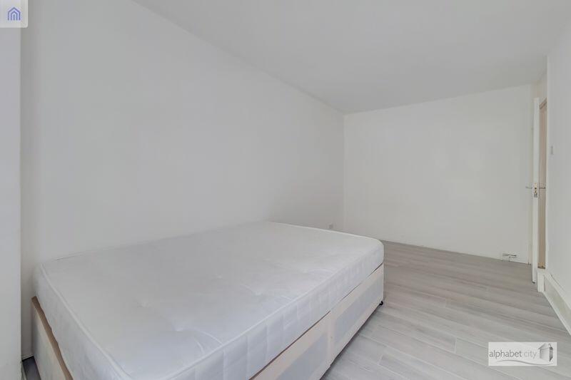 Bedroom (2.1) 
