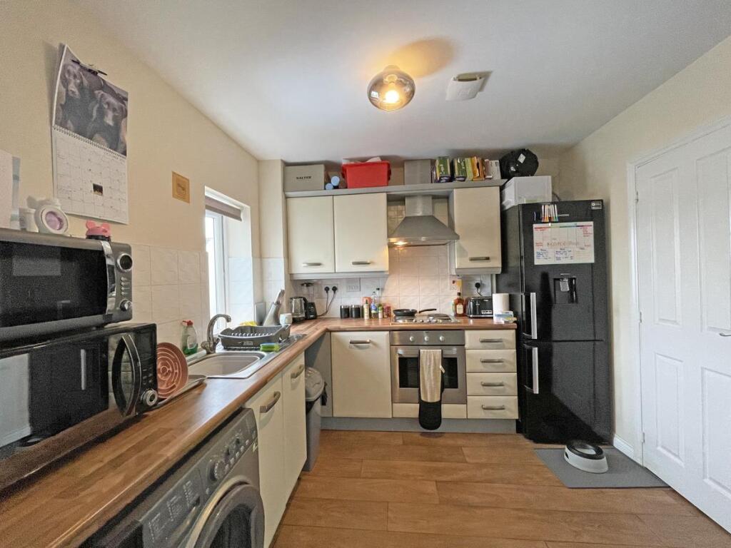 Whitehaven Way 9 - Kitchen.jpg