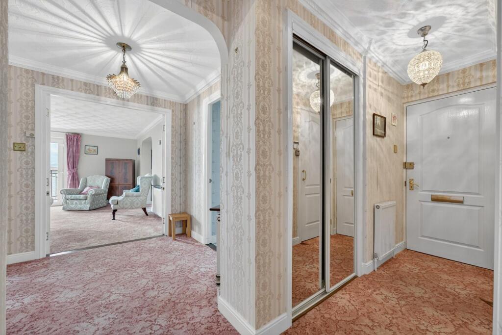 24 bowencraig, largs 00005.jpg