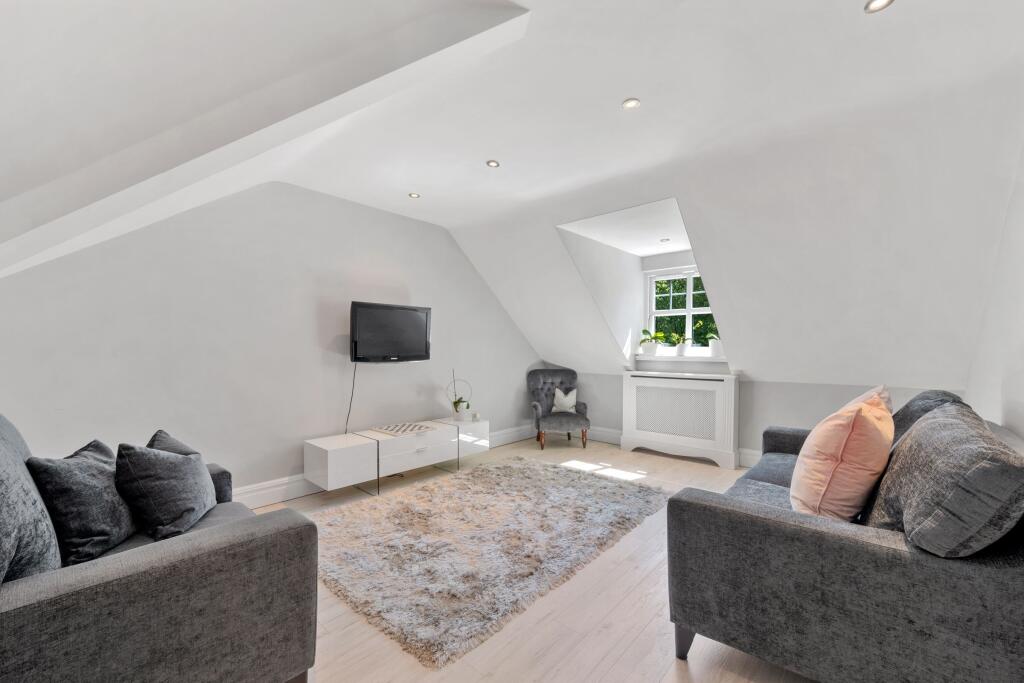 Lounge/Bedroom