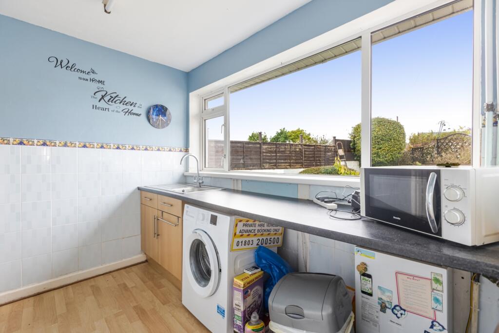 A07 - 18 Ailescombe Rd, Paignton - 240926