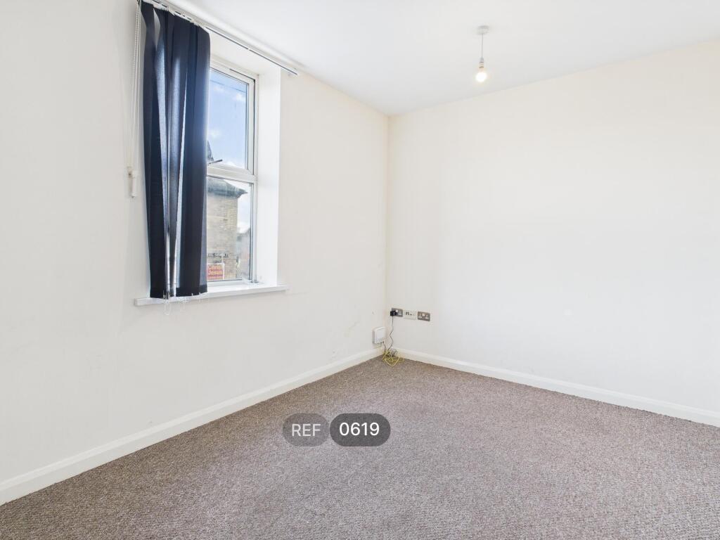 Kitchen &amp; Living area