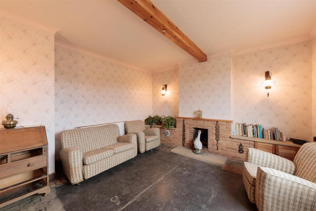 Living Room B.jpg