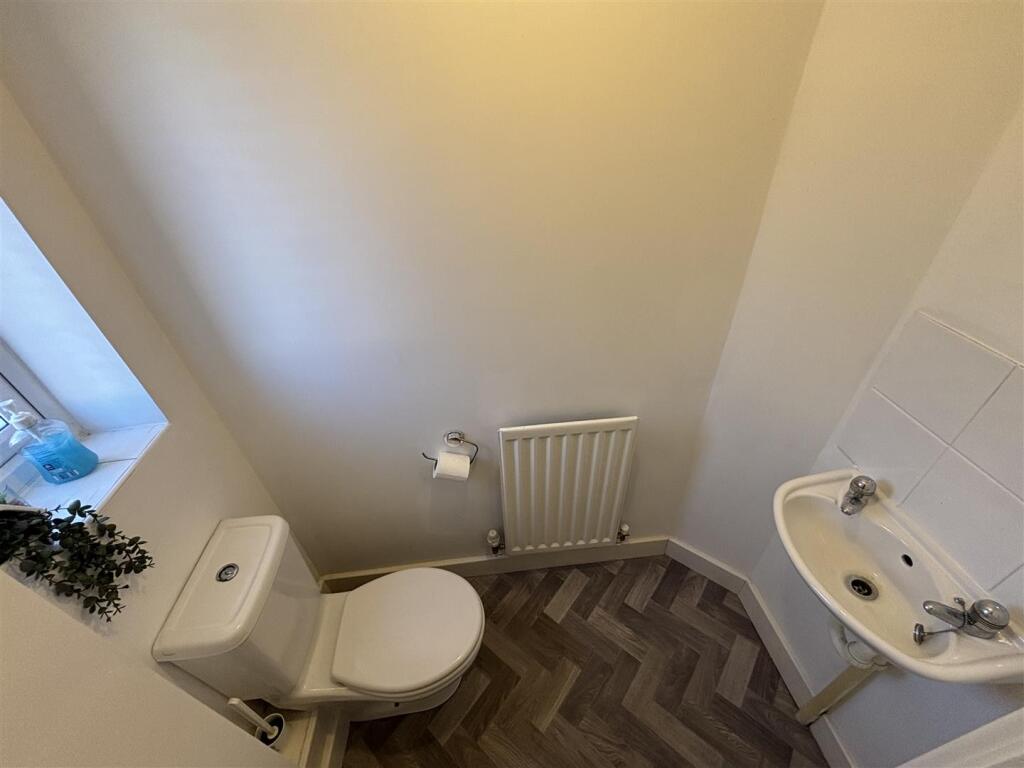 Melford wc.jpg