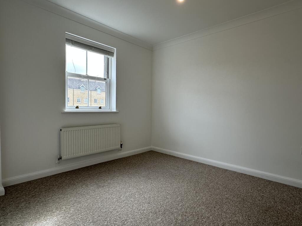 Bedroom 2.JPG