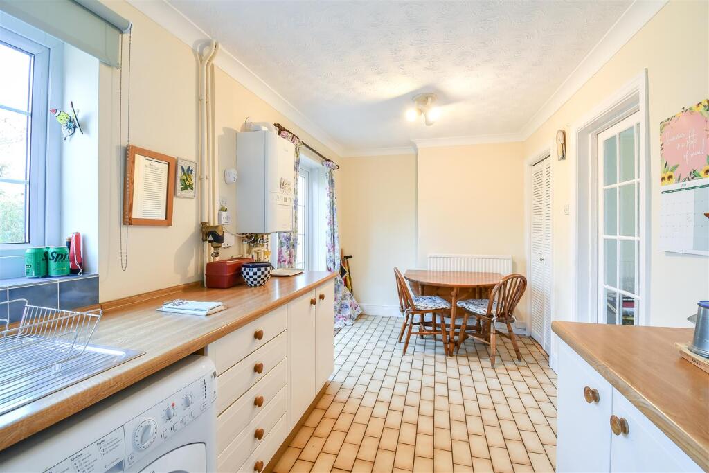 Kitchen / Dining