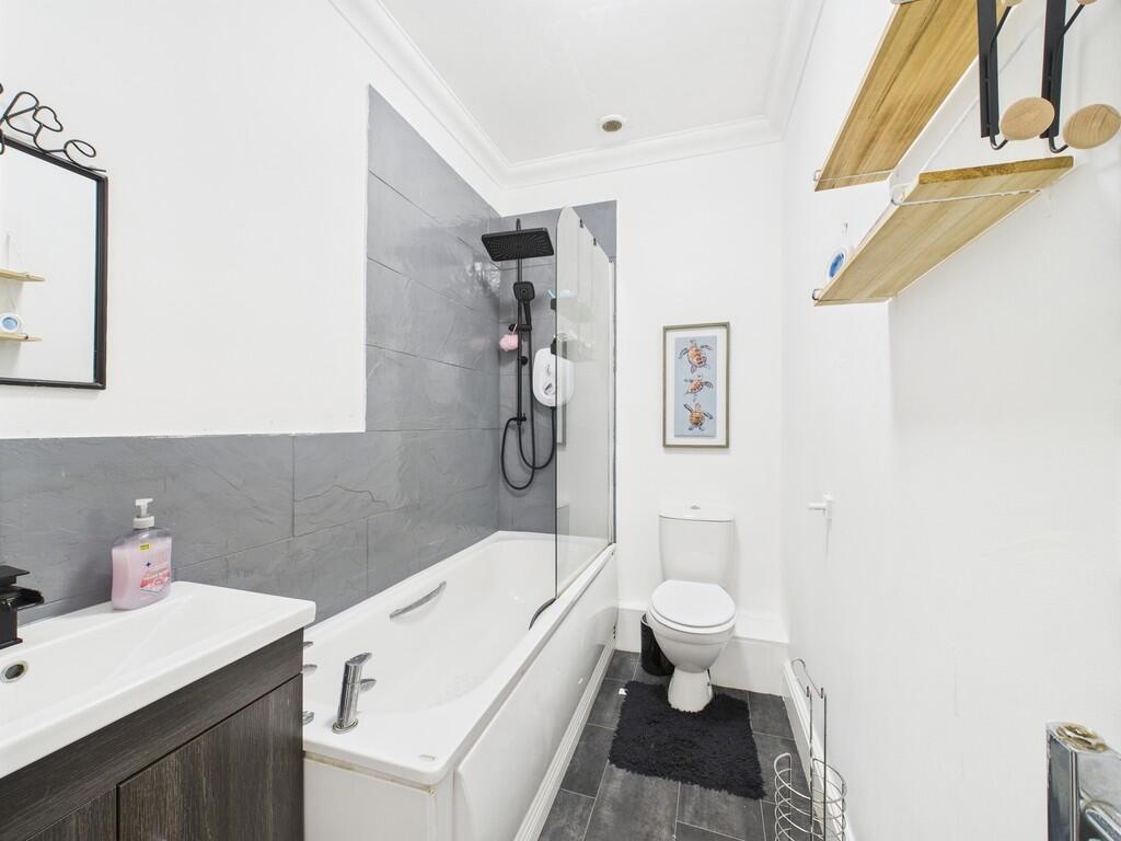 CAM02089G0-PR0504...