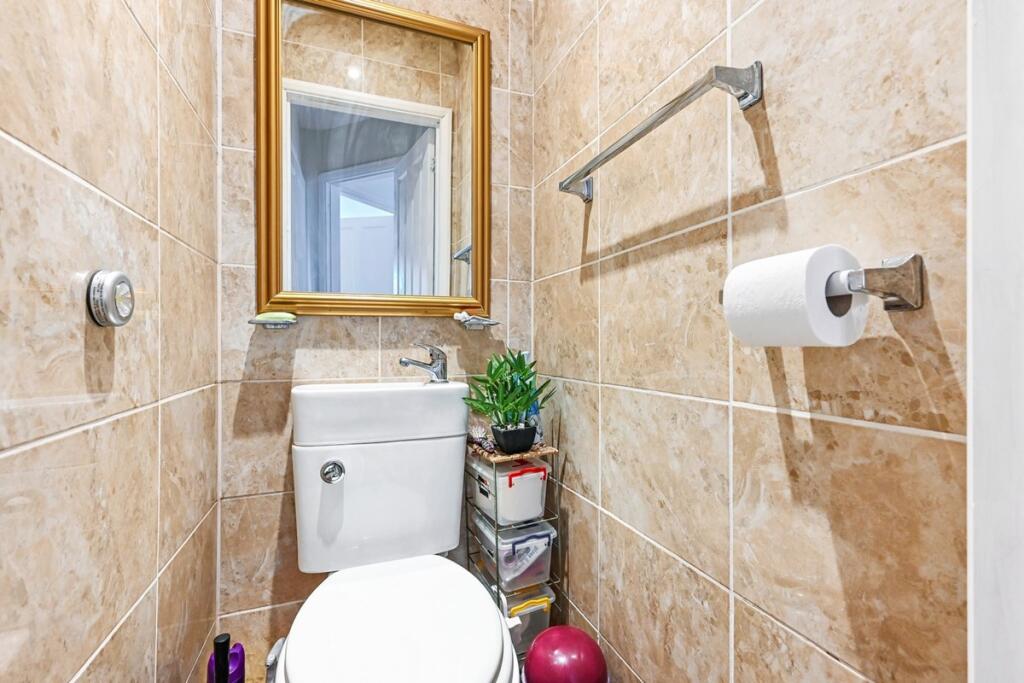 Separate WC