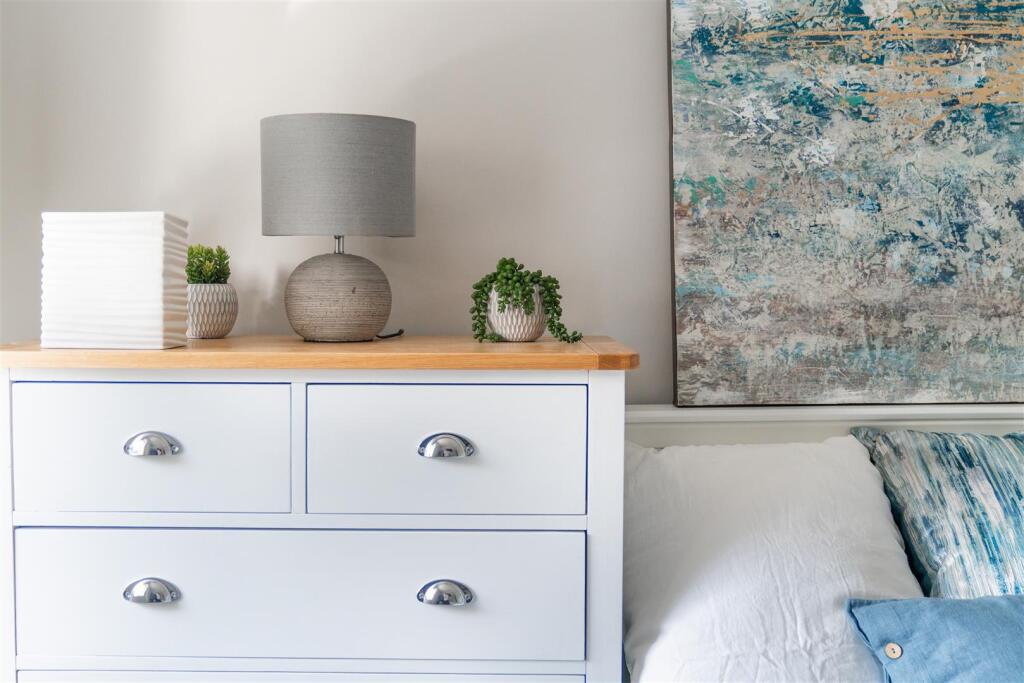 Bedroom2-5.jpg