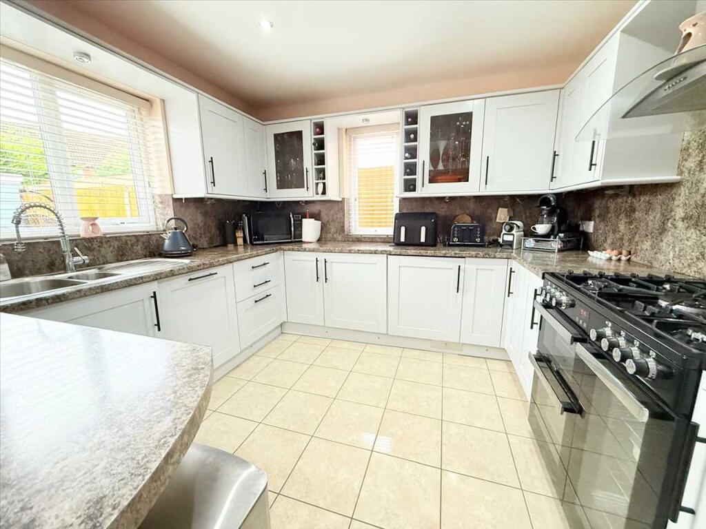 BREAKFAST KITCHEN