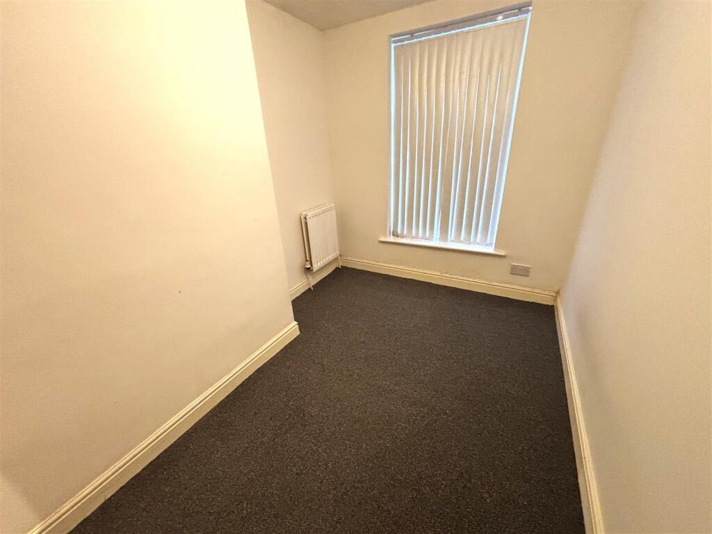 BEDROOM 2.jpeg