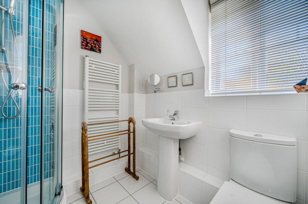 1348827-16-68da51...