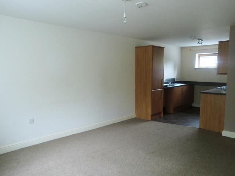 LOUNGE &amp; KITCHEN