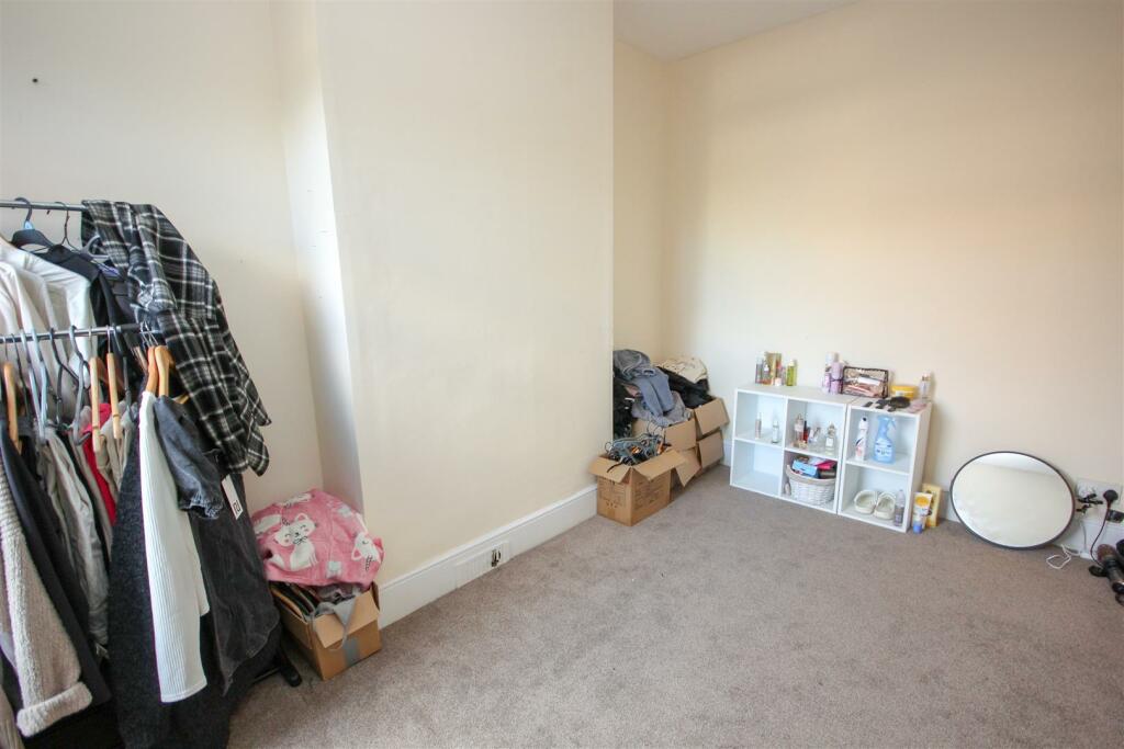 Bedroom 2.jpg