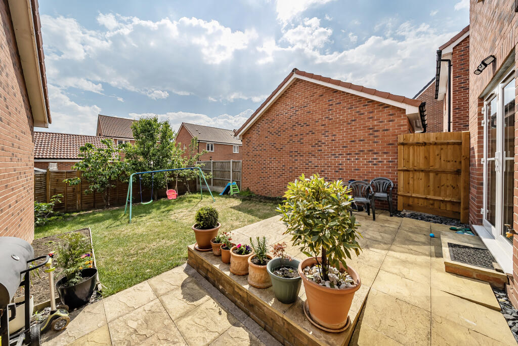 1682361b0c13511293731arw1