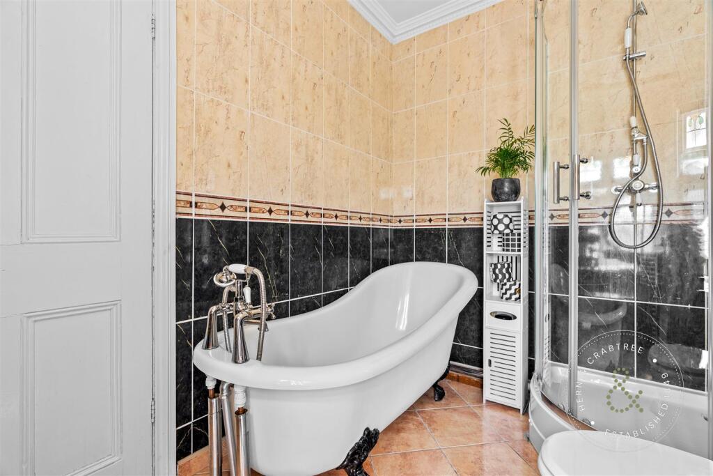 Commercial Road, Hern Crabtree (30).jpg