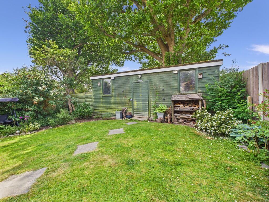 CAM05068G0-PR0028...